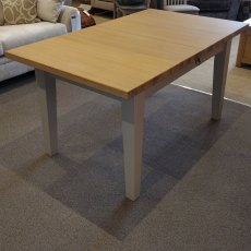 WINDSOR Extending Dining Table