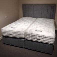 HARRISON SPINKS 6'0 Hvar Zip & Link 4 Drawer Divan Set & Headboard