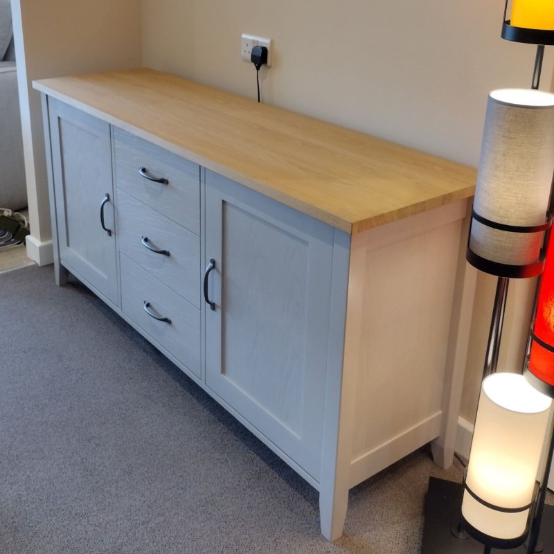 WINDSOR Sideboard with 3 Drawers