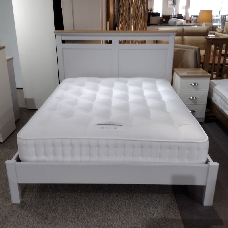 TCH Furniture CROMWELL 5'0 Kingsize Panel Bedstead